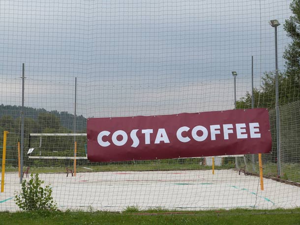 Pobavte se s přáteli a podpořte nadaci Costa Foundation