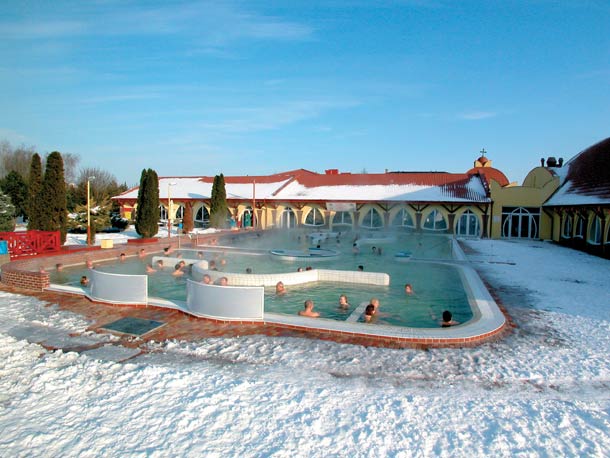 Vyhrajte celodenní vstup do wellness komplexu THERMAL CORVINUS ve Veľkém Mederu