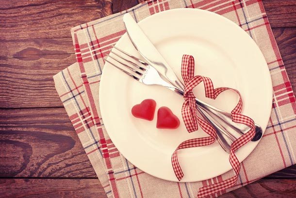 Největší gastronomický průvodce v České republice, RESTU, přináší 10 tipů na restaurace, kde se vaše chuťové pohárky budou vznášet v oblacích