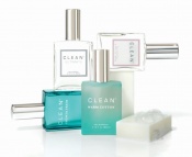  CLEAN je exkluzivní kolekce vůní pro zjednodušení komplikovaného života. Unikátní čerstvě vonící vůně inspirované   mýdlem jsou čisté a nevyšší kvality. 