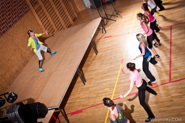 2013-10-20-zumba-dsc9757.jpg