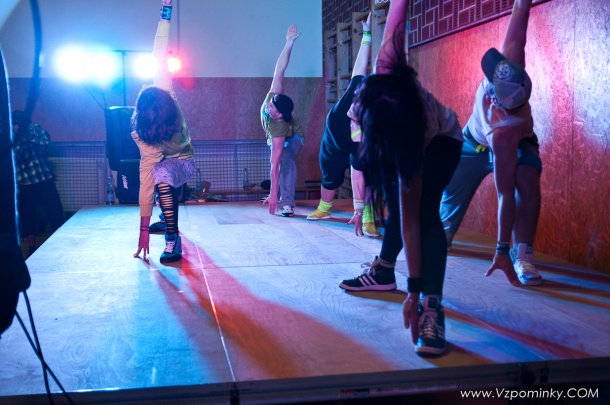 2013-10-20-zumba-dsc9790.jpg