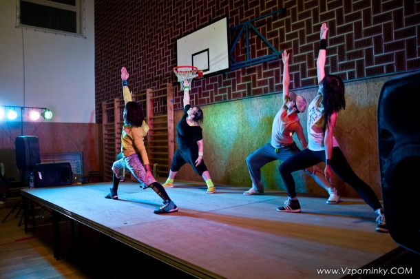 2013-10-20-zumba-dsc9791.jpg