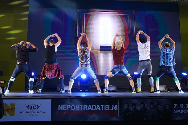 img00077.jpg