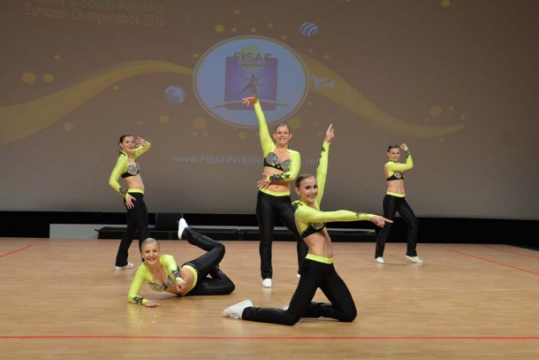 junior-petite-aerobik.jpg